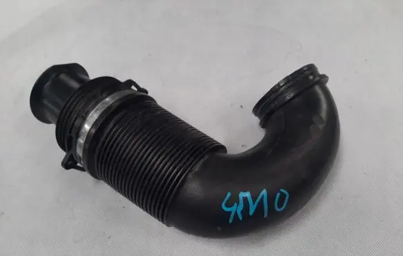 Audi Q7 4M Air intake hose/pipe 06E133634
