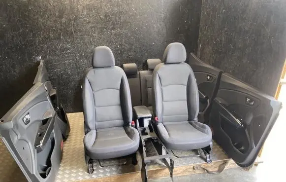 SsangYong Tivoli Seat set 