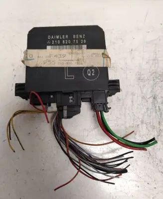 Mercedes-Benz E AMG W210 Door central lock control unit/module 2108207526 6945592