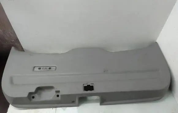 Mitsubishi Grandis Tailgate/boot cover trim set 