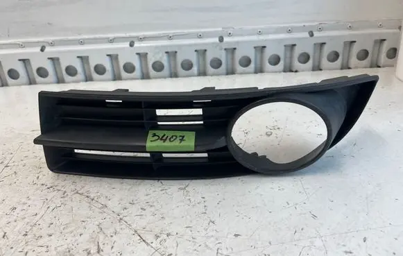 Volkswagen Touran I Front bumper lower grill 1T0853665A 13404