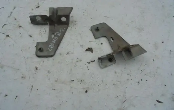Fiat Croma Fender mounting bracket