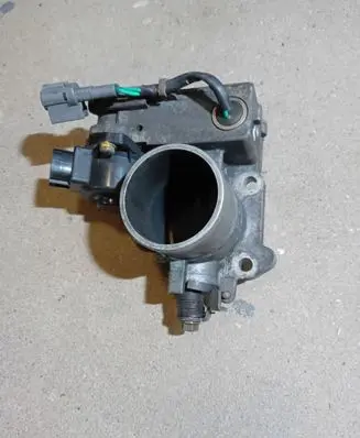 Toyota Avensis Verso Throttle valve 8967221020