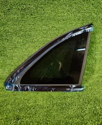 Mercedes-Benz GLA H247 Rear side window 