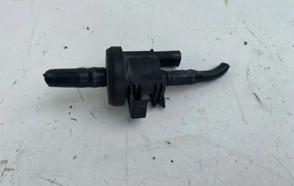 Volvo V60 Vacuum valve AG9N9C915AA