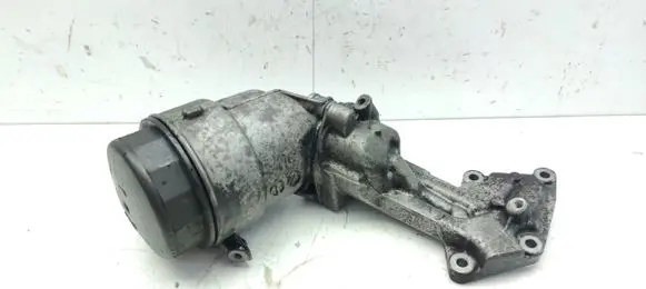 Mercedes-Benz ML W164 Oil filter mounting bracket A6421800010