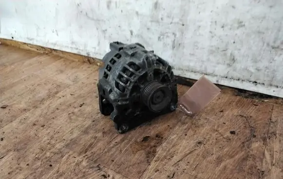 Skoda Fabia Mk1 (6Y) Generator/alternator 03D903025H