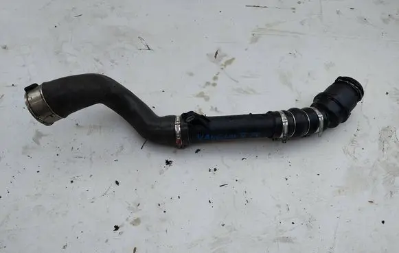 Air intake hose/pipe