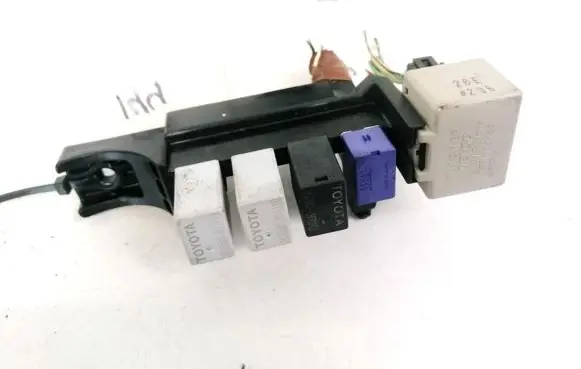 Toyota Avensis T250 Fuse box set