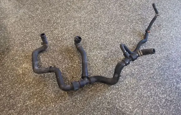 Ford Fusion II Air intake hose/pipe DG938C351B
