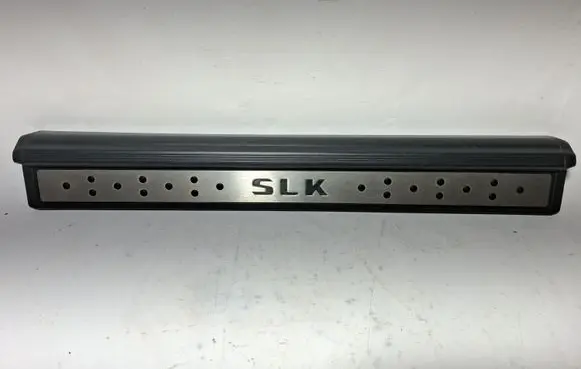 Front sill trim cover