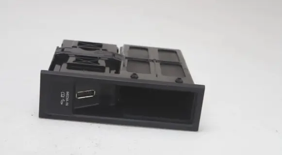 Volkswagen Golf VI Head unit multimedia control 5N0035342E 5N0035341F