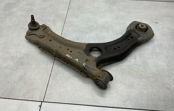 Volkswagen Polo VI Front lower control arm/wishbone 