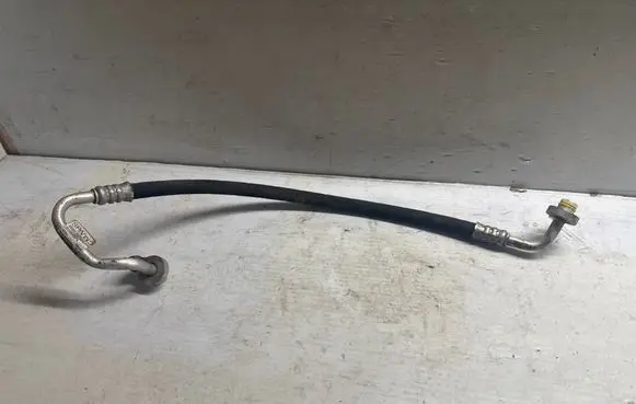 Volvo XC40 Air conditioning (A/C) pipe/hose 31694878