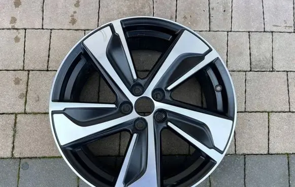 Ford Puma R19 alloy rim 
