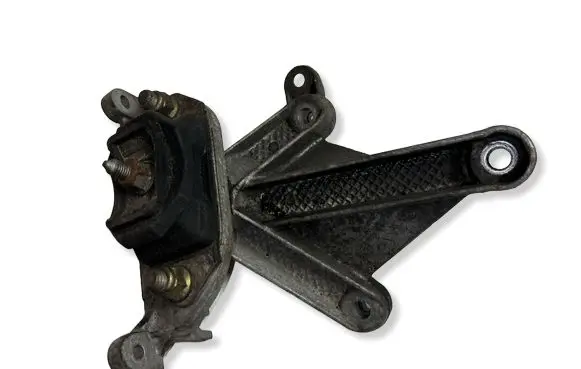 Renault Scenic II - Grand scenic II Engine mounting bracket 8200043084