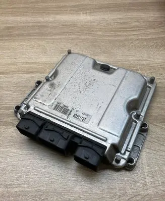 Peugeot 307 Engine control unit/module ECU 9644606180 0281010779
