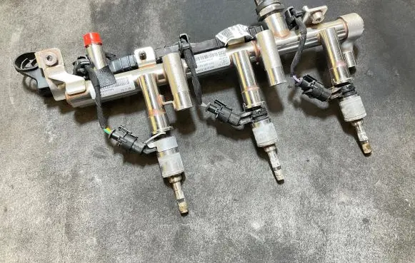 Land Rover Evoque II Fuel injectors set J3P39G774AB 01R00PA23 93364557P