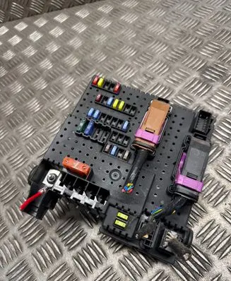 Volvo XC90 Fuse module 31314469 10W223