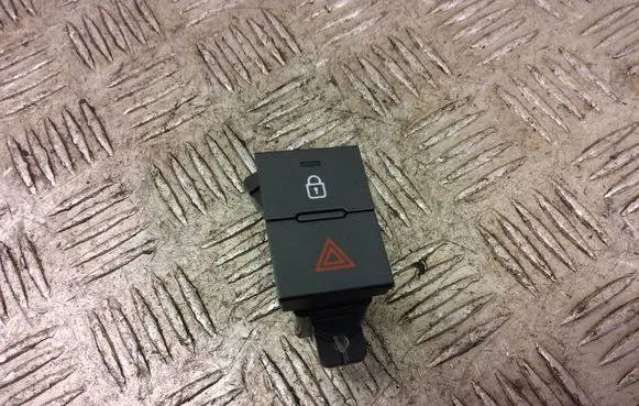 Hyundai Bayon Hazard light switch 93790Q0900