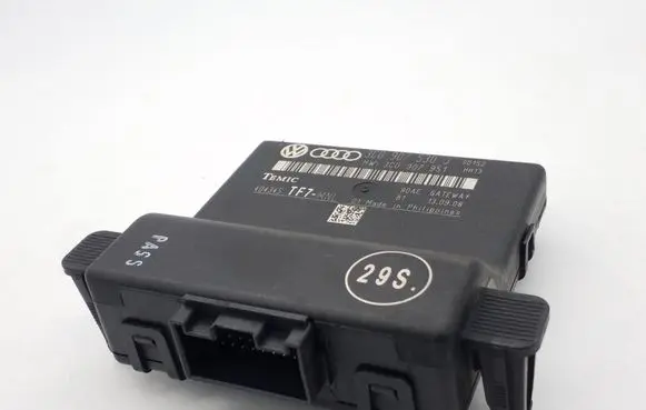 Volkswagen PASSAT CC Gateway control module 3C0907530J 3C0907951 404345
