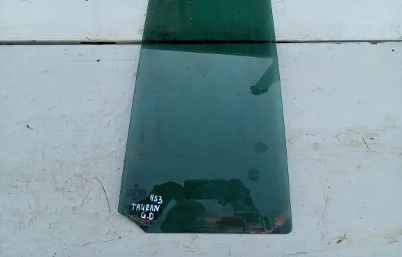 Volkswagen Touran I Rear door window glass 43R001108 E000184 DOT27M73100AS3