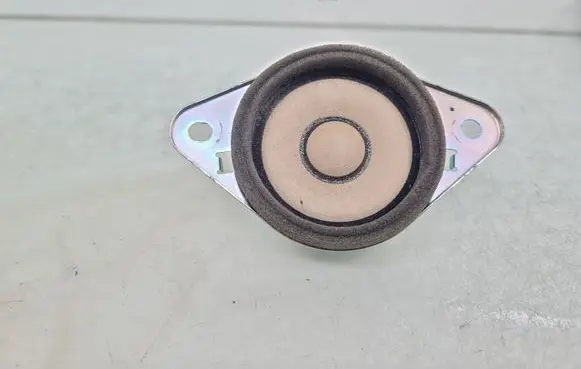 Toyota Prius+ (ZVW40) Panel speaker 8616047070