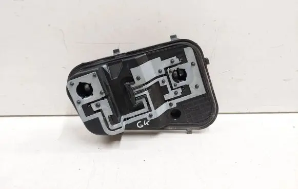 Volkswagen Touareg I Tail light bulb cover holder 7L6945257 28252102