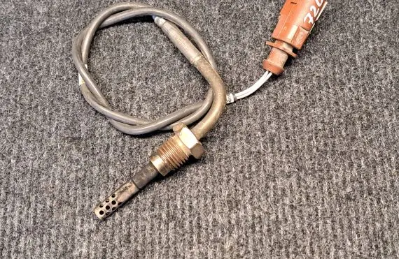 Skoda Superb B6 (3T) Exhaust gas temperature sensor 03G906088K