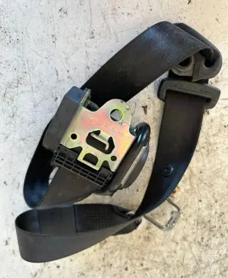 Audi TT Mk1 Rear seatbelt 566185121