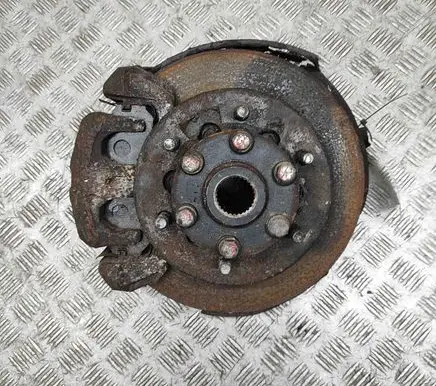 Mitsubishi Pajero Front wheel hub MB618716 MB858405