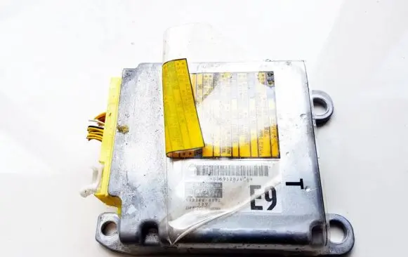 Toyota Prius (XW20) Airbag control unit/module 1523006952 152300-6952