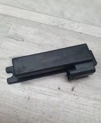 Land Rover Discovery 4 - LR4 Keyless system antenna 5E08X0107 AH4215K60