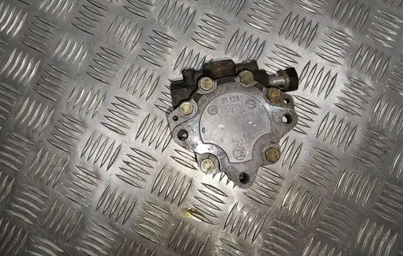 Audi A6 S6 C6 4F Power steering pump