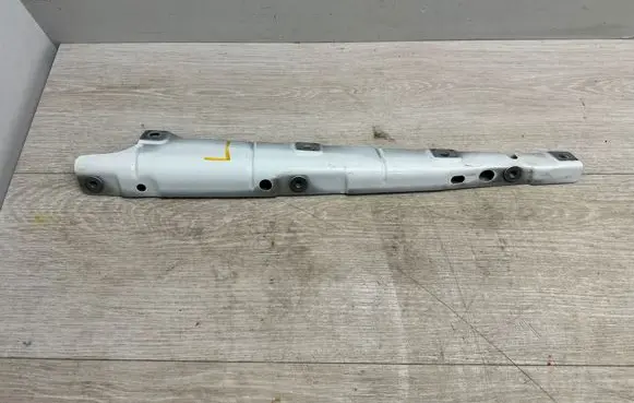 Porsche Cayenne (92A) Fender mounting bracket 7P5806519 95850351900GRV 95850351900