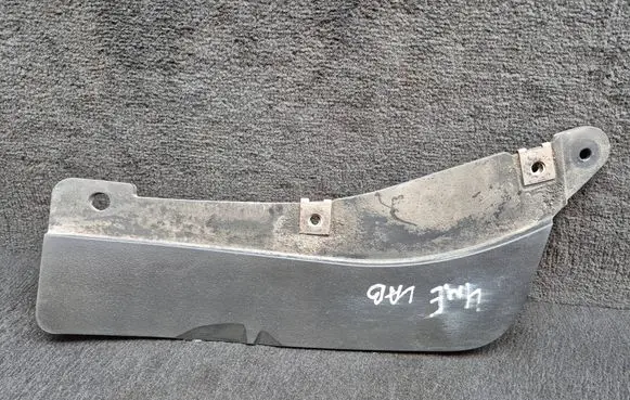 Audi Q7 4M Front mudguard 4M0807548D