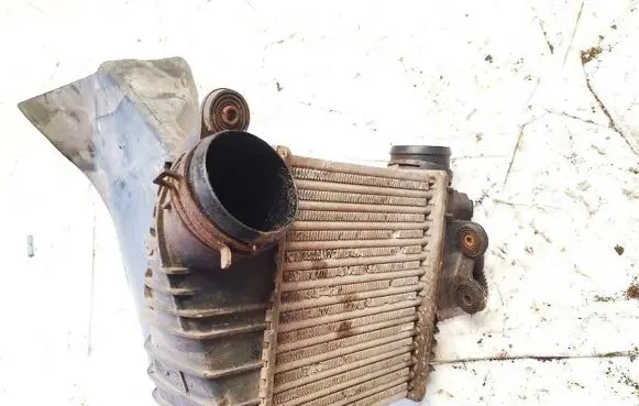 Skoda Octavia Mk1 (1U) Intercooler radiator 1J0145803 862328X