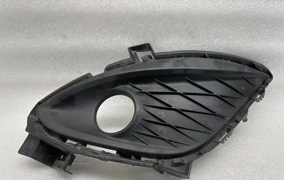 Mazda 5 Front bumper lower grill C51350C21 K3006