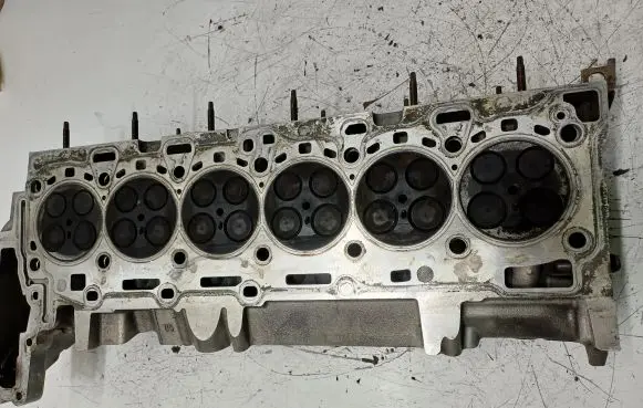 BMW 5 F10 F11 Engine head 7800003