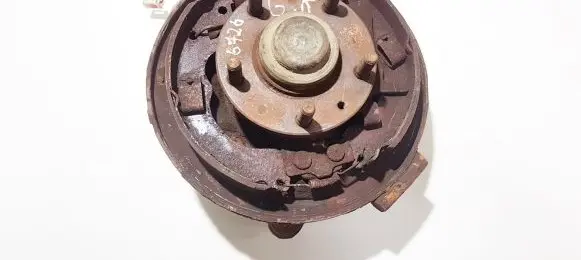 Rear wheel hub
