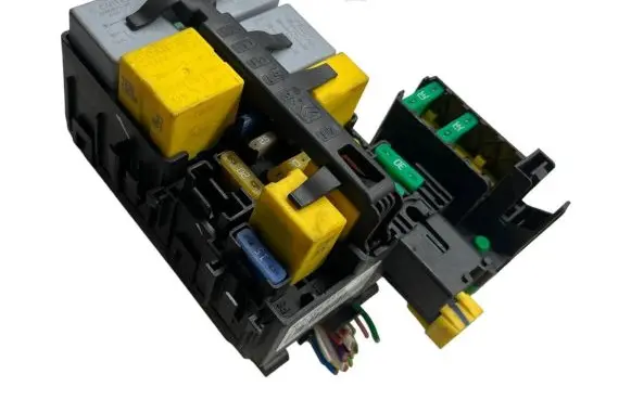 Citroen C4 II Picasso Fuse box set 9806192580 20102E0001