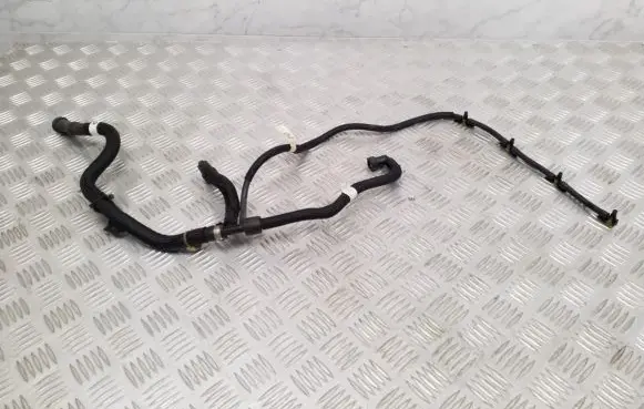 BMW 4 F36 Gran coupe Fuel return line/hose 8514094