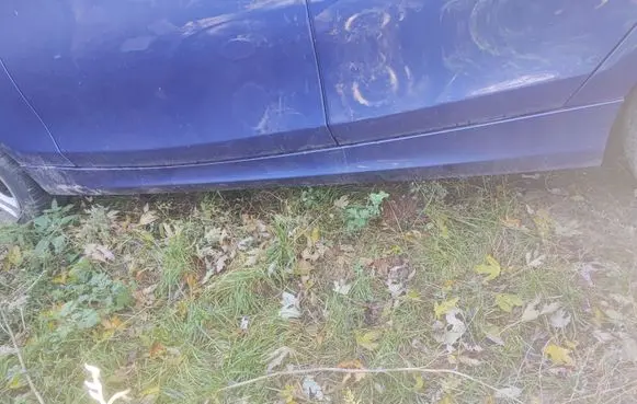 BMW 1 E81 E87 Side skirt front trim 
