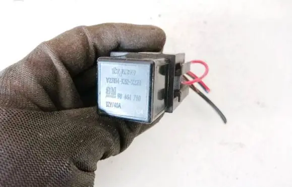 Opel Zafira A Other relay gm90464760 v23134-k52-x220