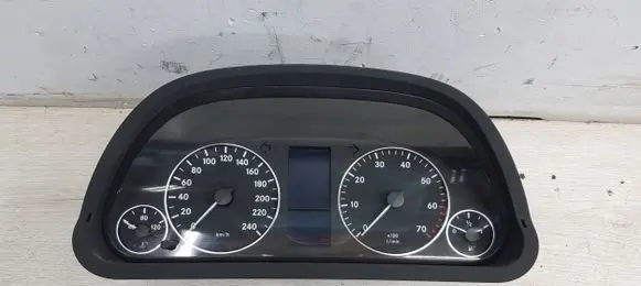 Mercedes-Benz A W169 Speedometer (instrument cluster) 1631MERCEDES