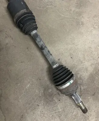 Jeep Grand Cherokee (WK) Front driveshaft