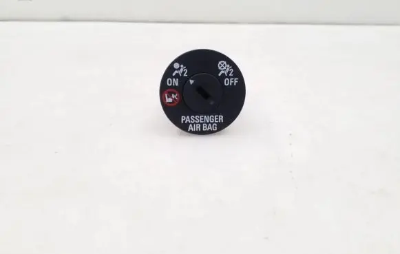 Passenger airbag on/off switch