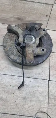 Mercedes-Benz Vito Viano W639 Front wheel hub