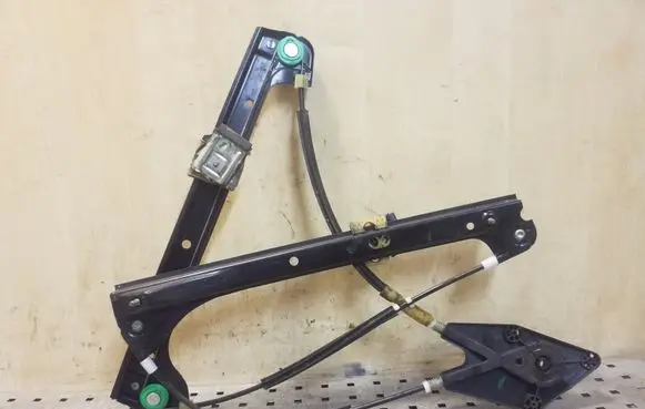 Volkswagen Polo V 6R Front window lifting mechanism without motor