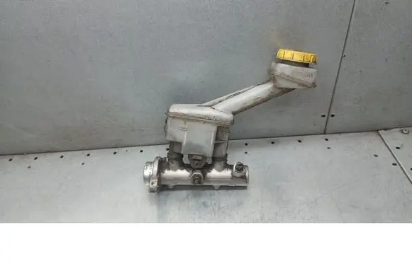 Nissan X-Trail T30 Master brake cylinder 